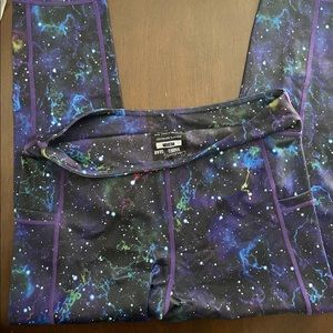 Constantly varied gear crop leggings/ galaxy